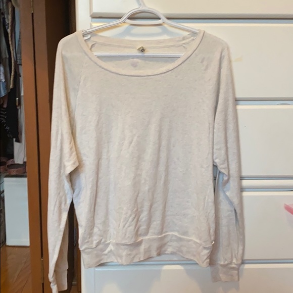 GENTLY USED TNA Light Crew Necks - Picture 2 of 5